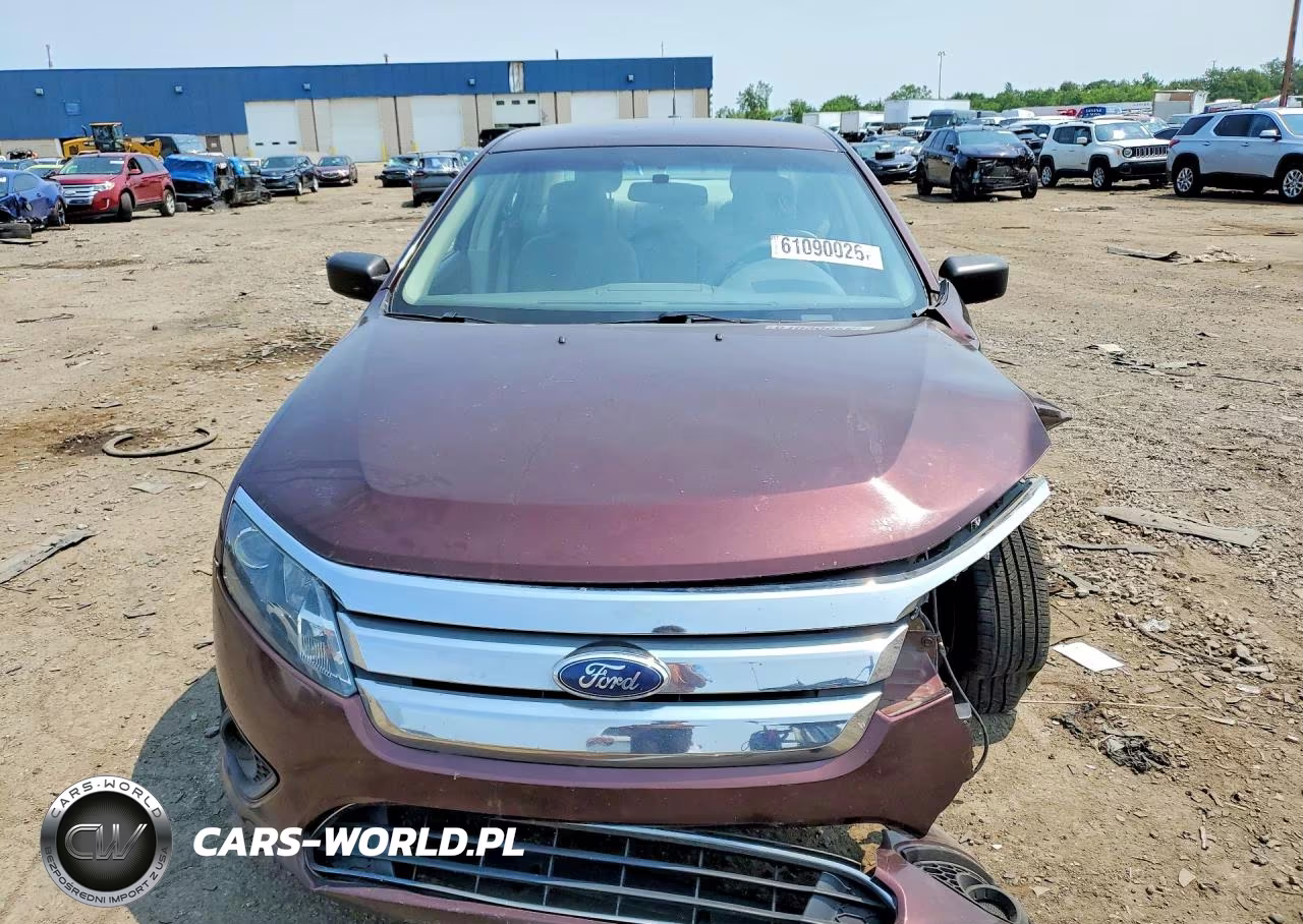 2012 Ford Fusion S VIN:3FAHP0GA8CR143429 - 5