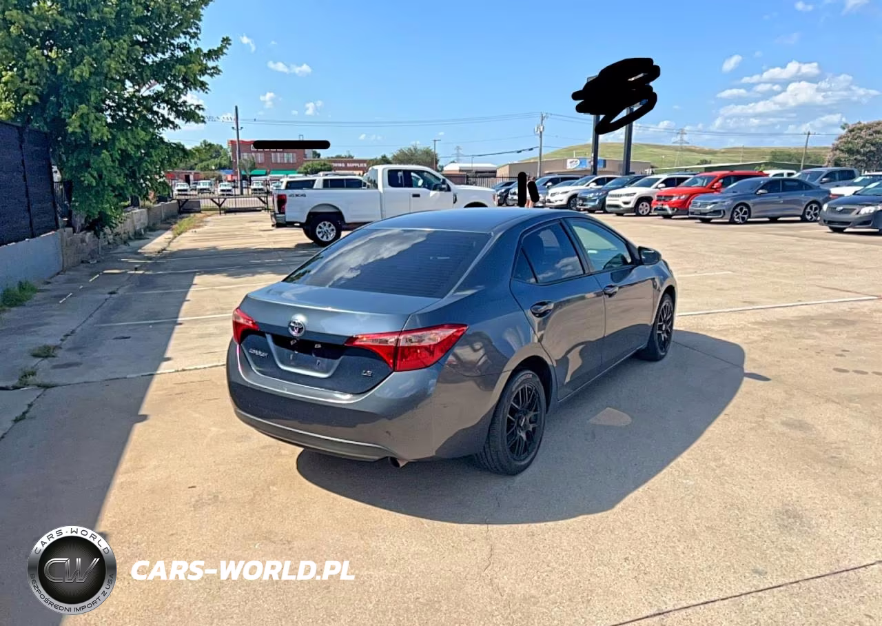 2017 Toyota Corolla Le VIN:5YFBURHE7HP640550 - 4