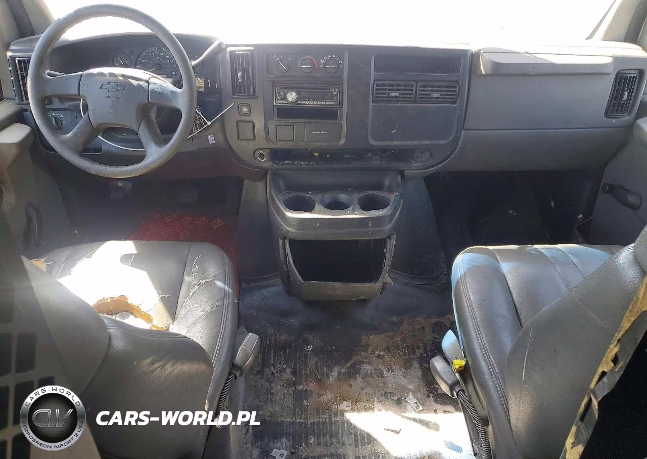 2007 Chevrolet Express G1500 VIN:1GCFG15X571142334 - 8