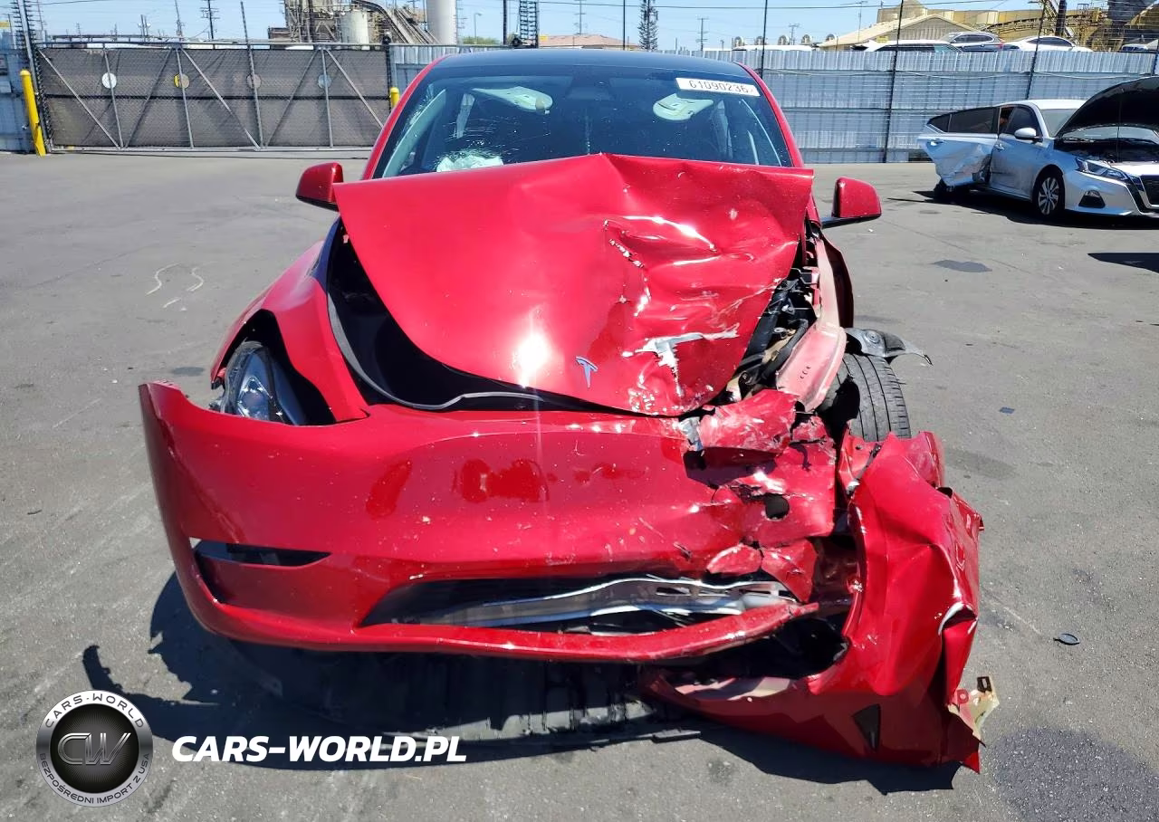 2023 Tesla Model Y VIN:7SAYGDEE4PF762109 - 5