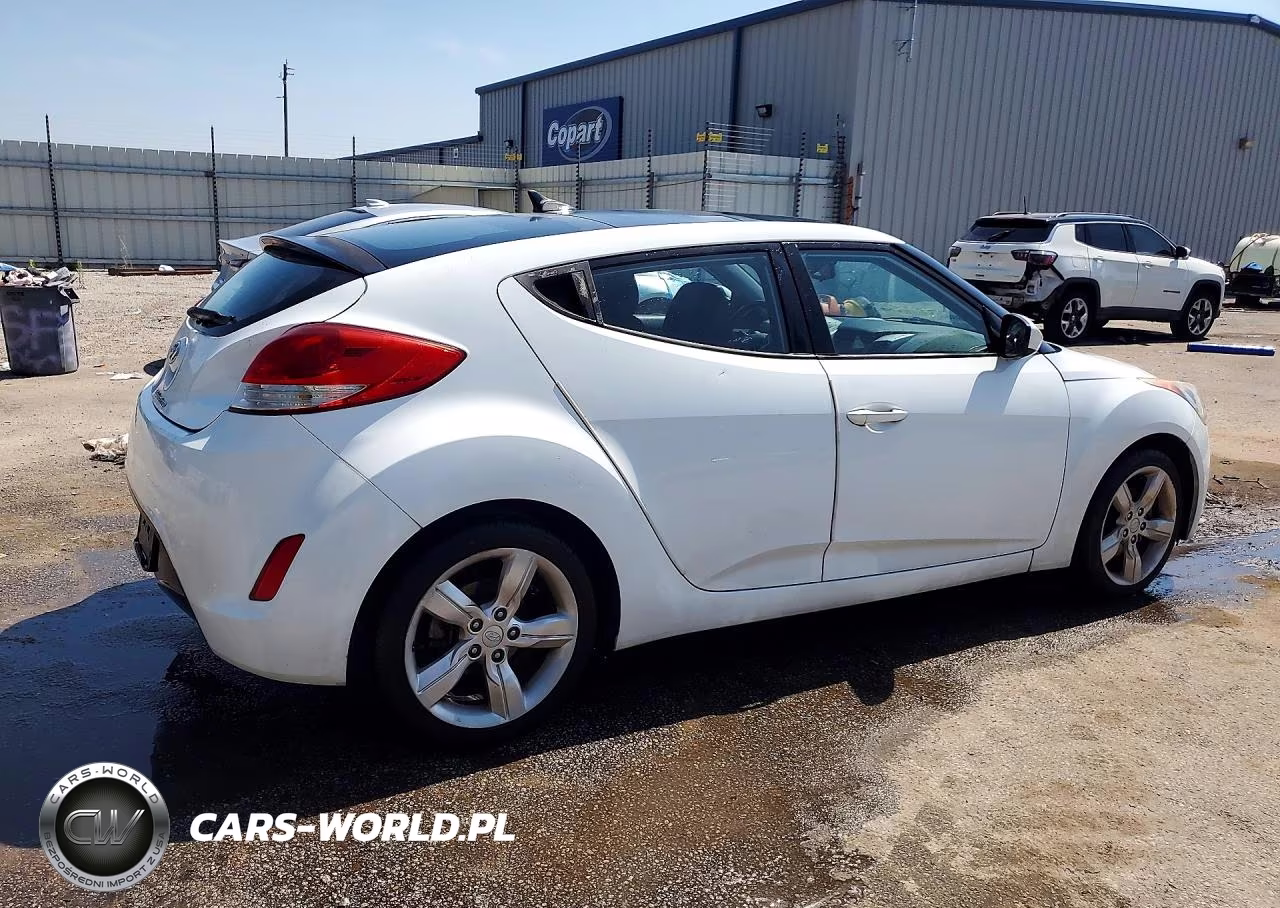 2014 Hyundai Veloster Base VIN:KMHTC6AD0EU210781 - 3