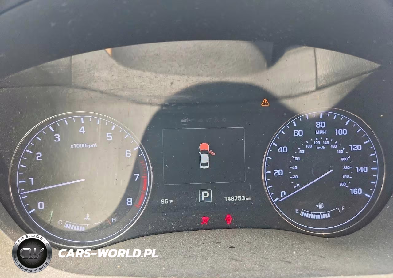 2017 Genesis G80 3.8 VIN:KMHGN4JE8HU177588 - 9