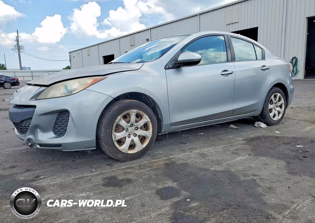 2013 Mazda 3 I