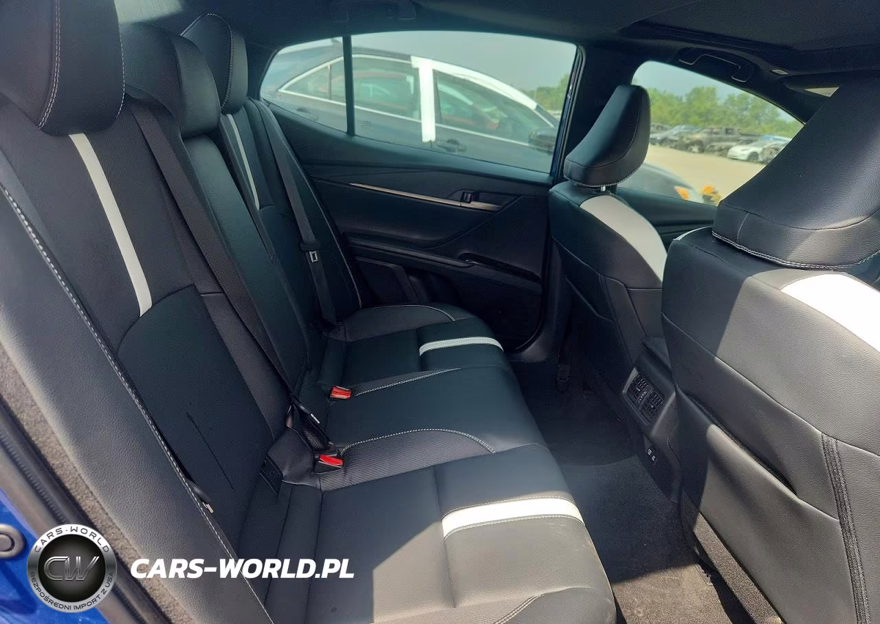 2026 Toyota Camry Se VIN:4T1DBADK4TU049983 - 10