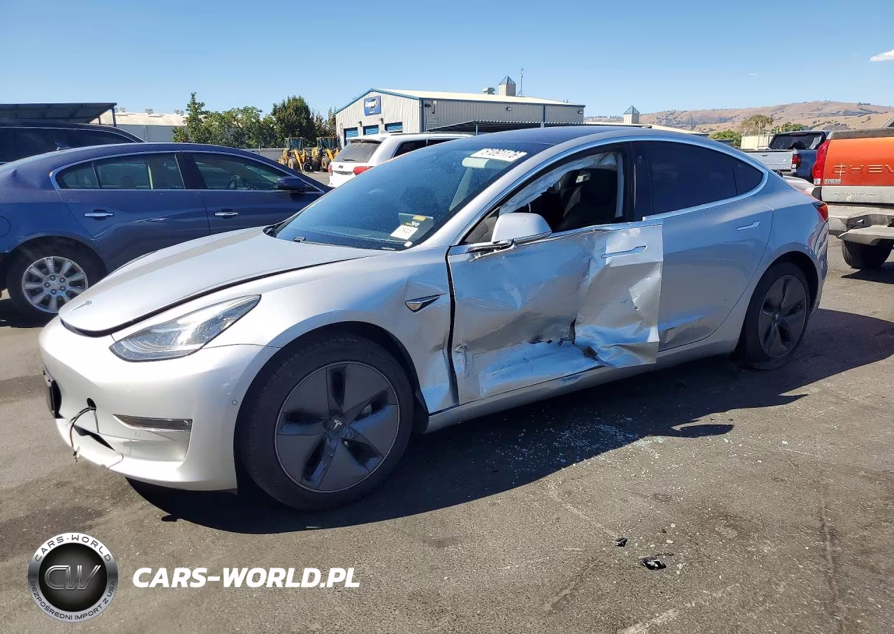 2018 Tesla Model 3 – zdjęcie 1 z 12