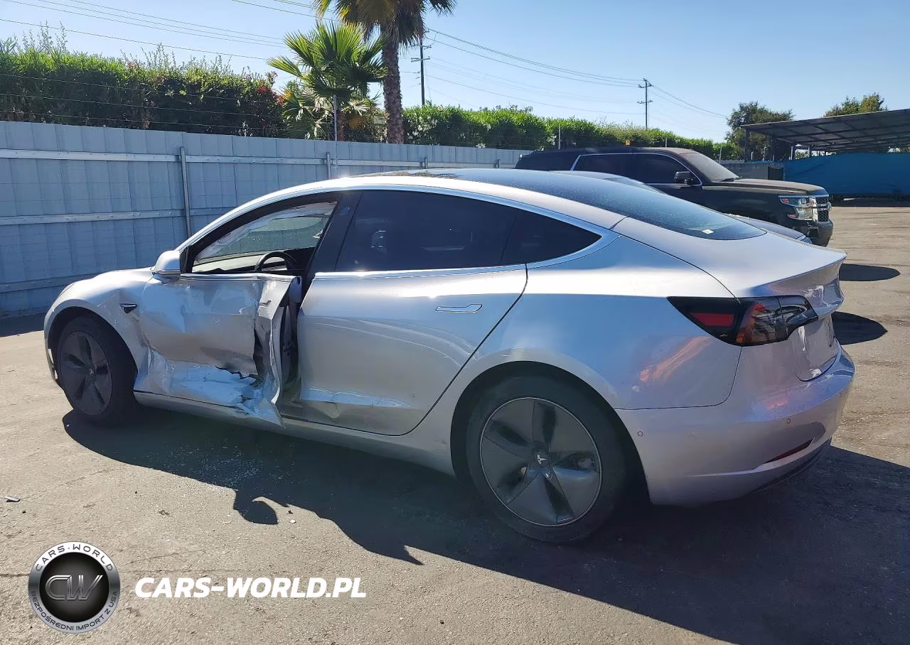 2018 Tesla Model 3 VIN:5YJ3E1EA5JF007003 - 2