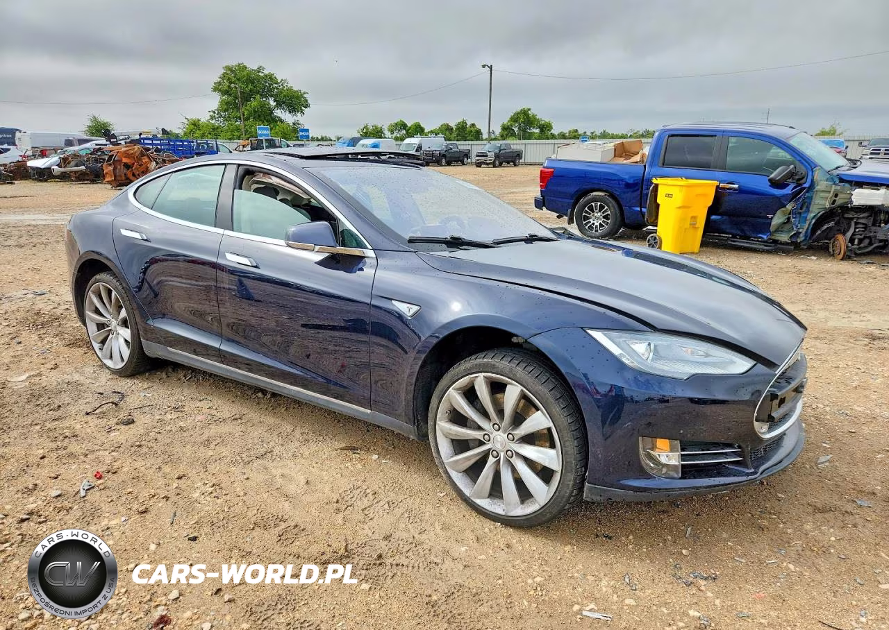 2013 Tesla Model S VIN:5YJSA1DP9DFP05938 - 4