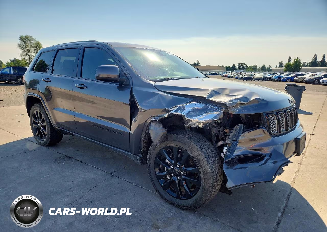 2019 Jeep Grand Cherokee Laredo VIN:1C4RJFAG6KC592072 - 4