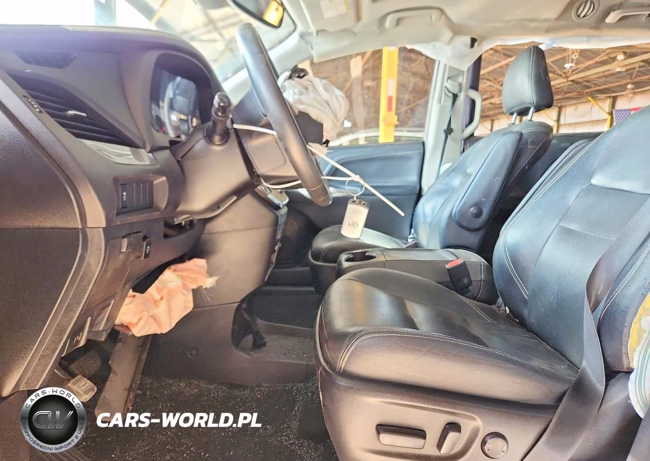 2018 Toyota Sienna Se Premium 8-Passenger VIN:5TDXZ3DC6JS944975 - 7