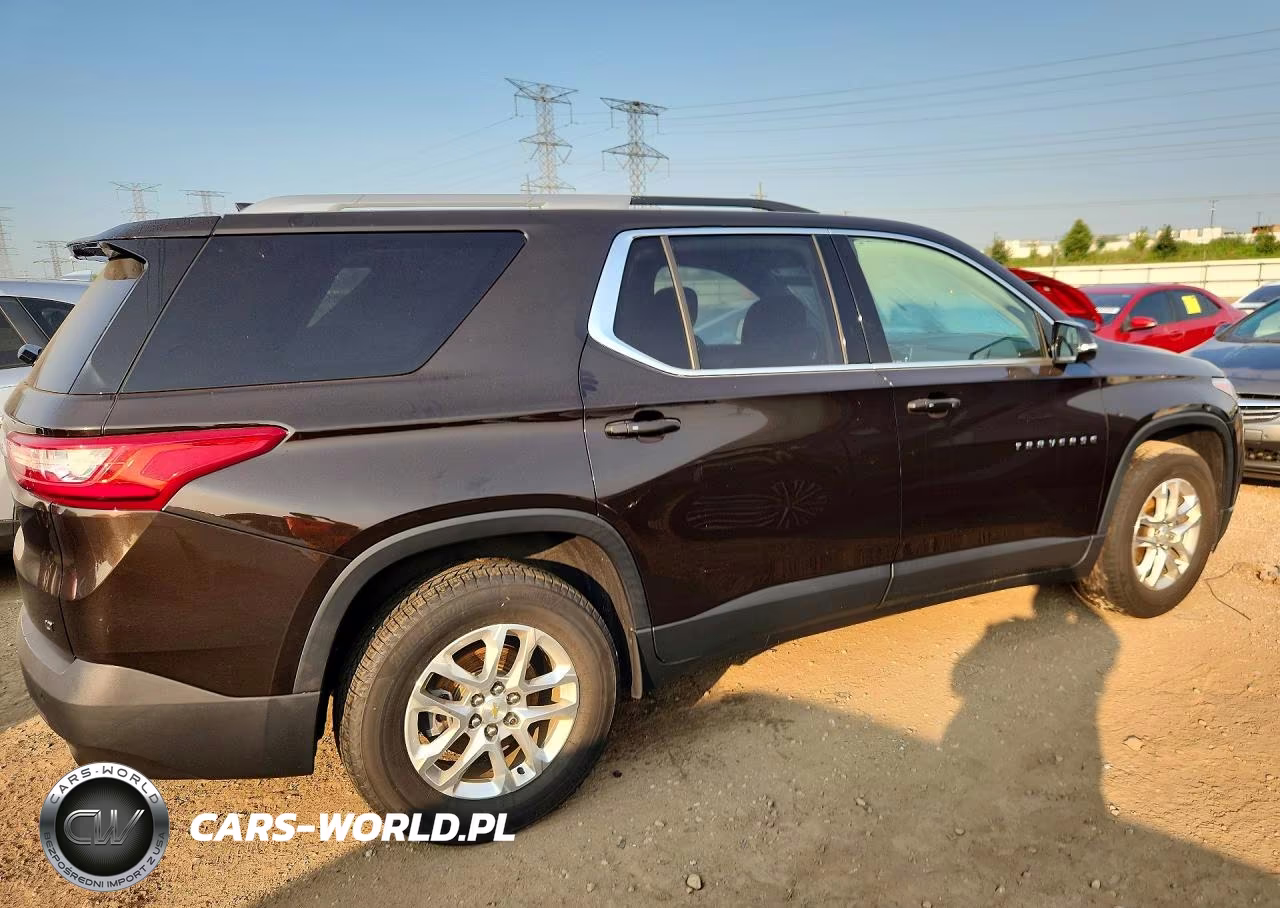 2018 Chevrolet Traverse Lt VIN:1GNERGKW3JJ163332 - 3