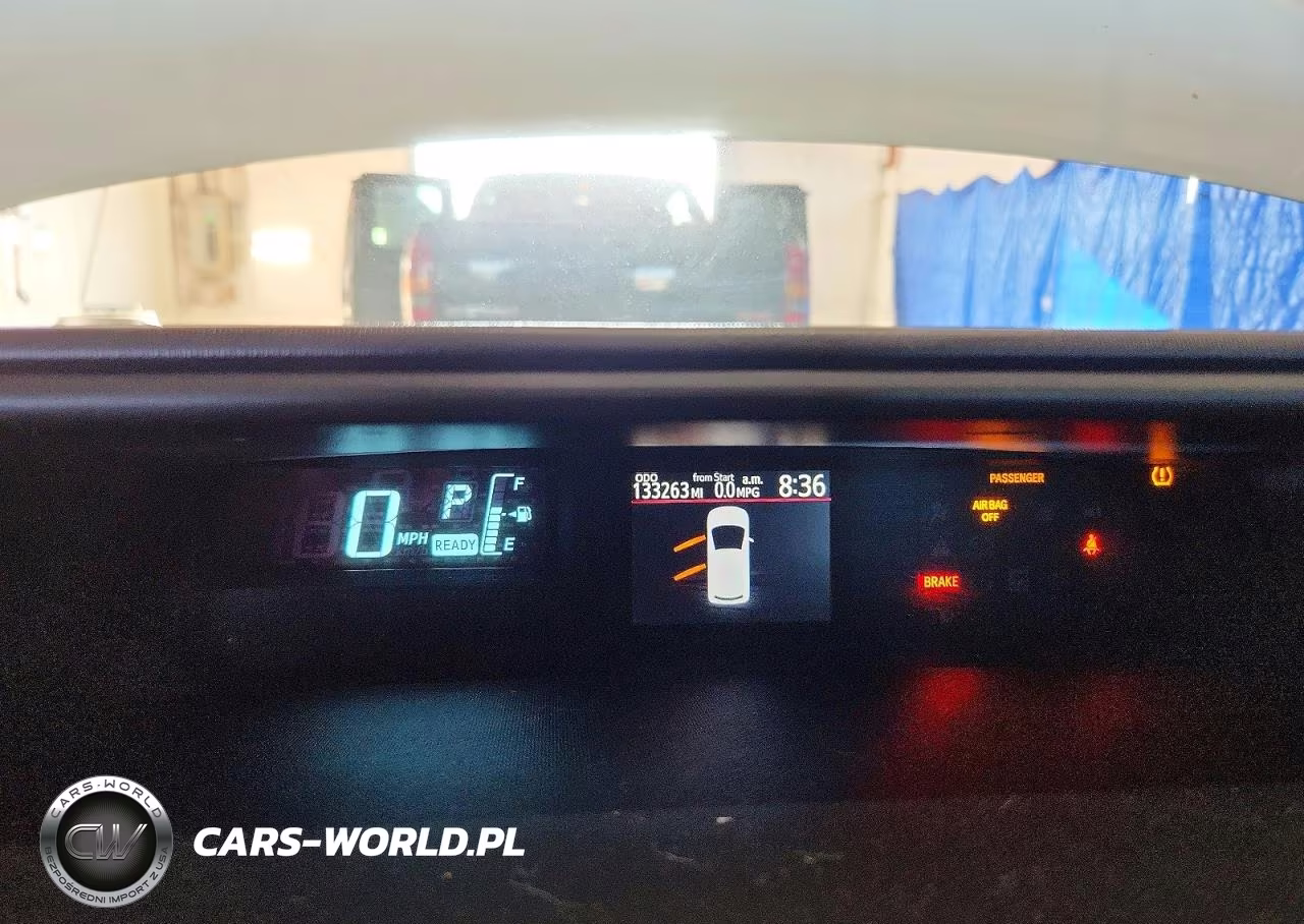 2014 Toyota Prius C Two VIN:JTDKDTB33E1569738 - 9