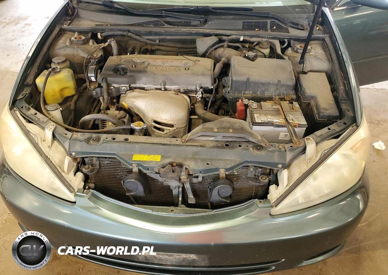2002 Toyota Camry Le VIN:JTDBE32K820128743 - 11