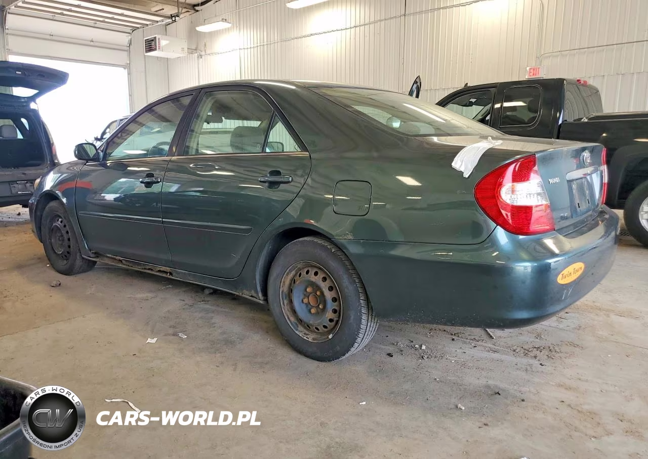 2002 Toyota Camry Le VIN:JTDBE32K820128743 - 2