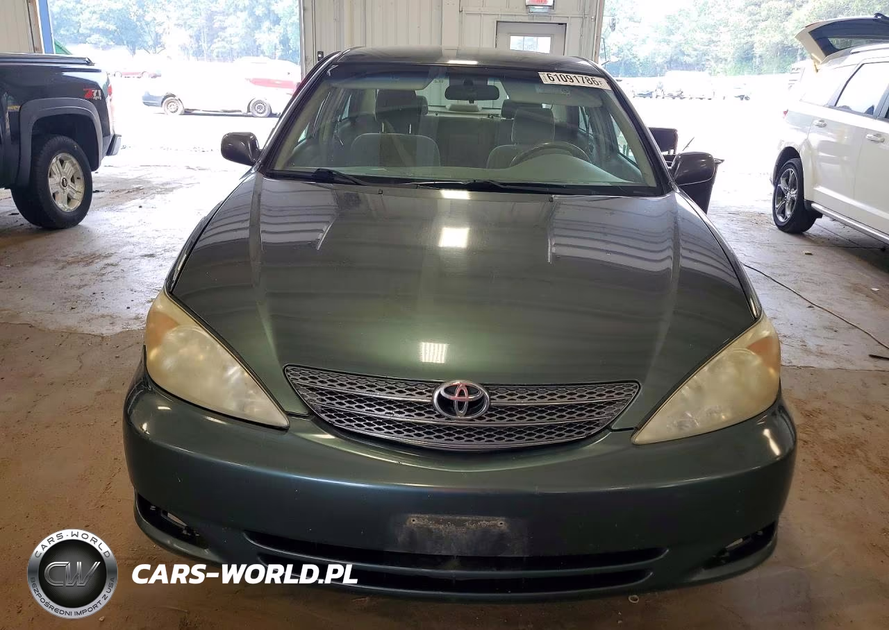 2002 Toyota Camry Le VIN:JTDBE32K820128743 - 5