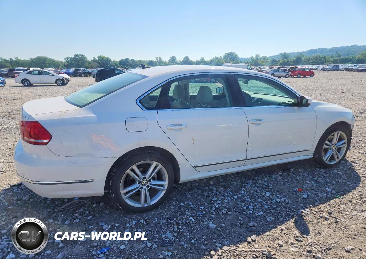 2013 Volkswagen Passat Sel VIN:1VWCN7A3XDC075774 - 3