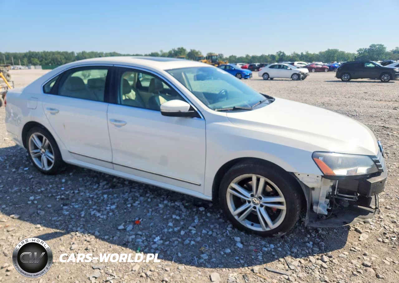 2013 Volkswagen Passat Sel VIN:1VWCN7A3XDC075774 - 4