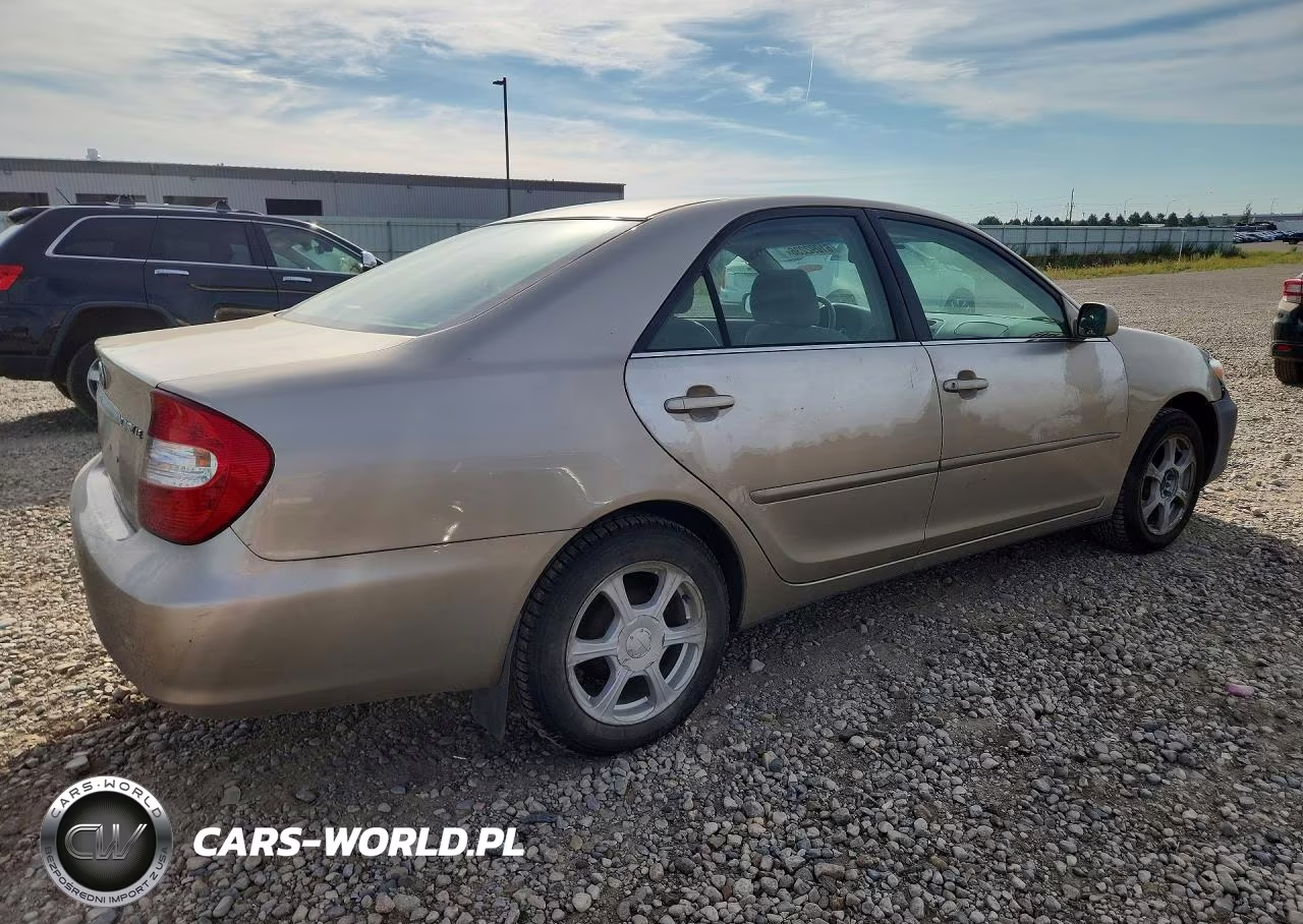 2002 Toyota Camry Le VIN:4T1BE32K12U072343 - 3