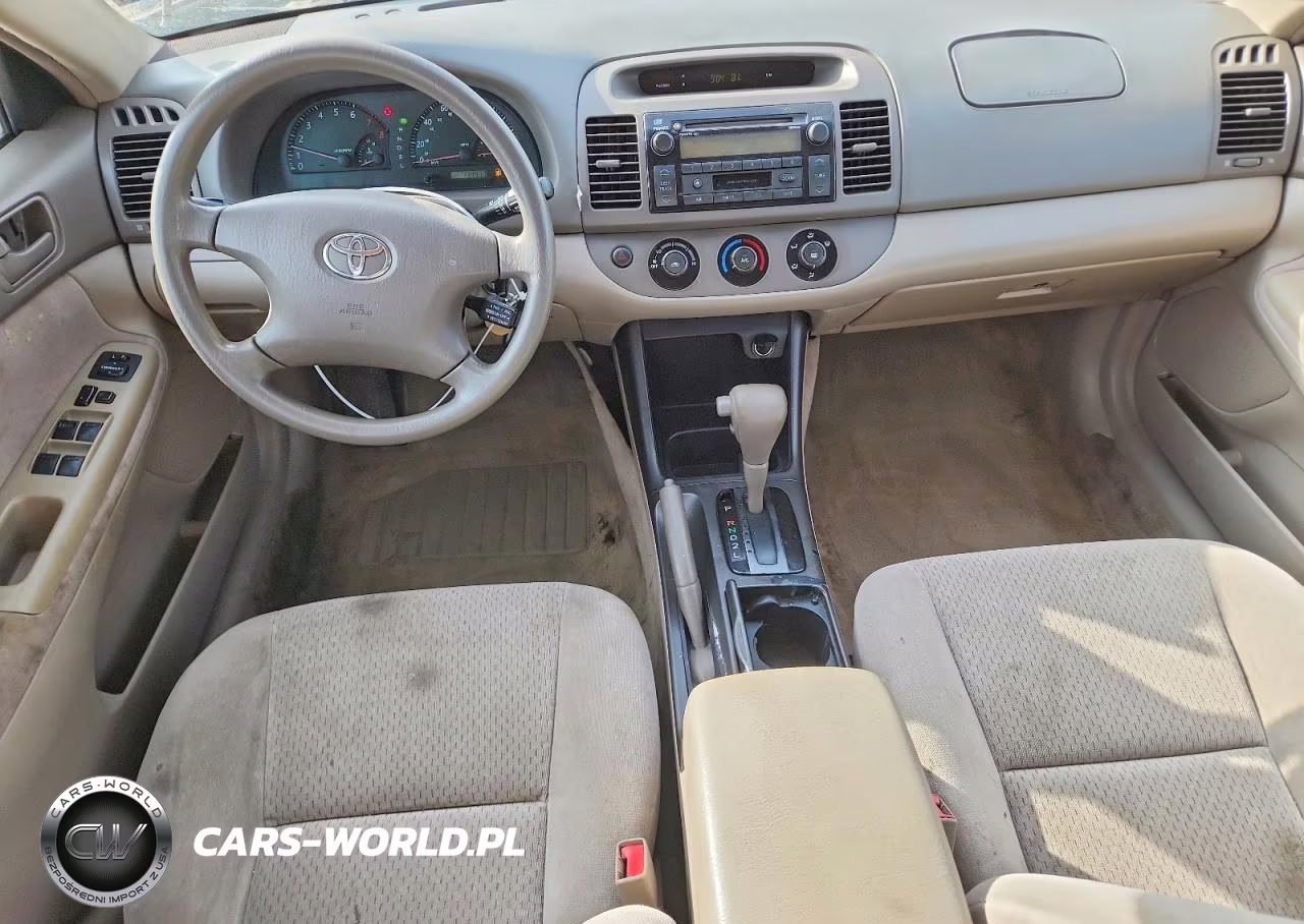 2002 Toyota Camry Le VIN:4T1BE32K12U072343 - 8