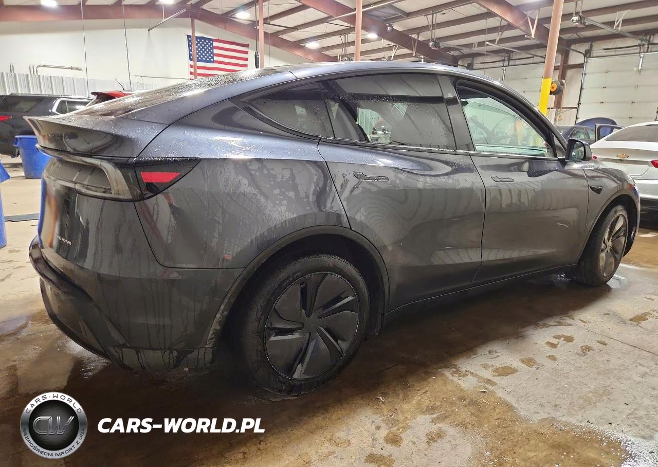 2026 Tesla Model Y VIN:7SAYGDEE8TA619347 - 3