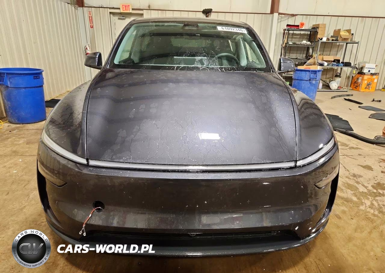 2026 Tesla Model Y VIN:7SAYGDEE8TA619347 - 5