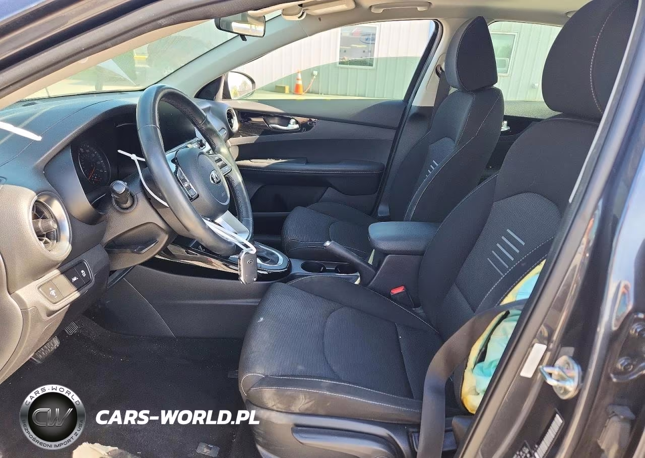 2019 Kia Forte S VIN:3KPF34AD3KE013846 - 7