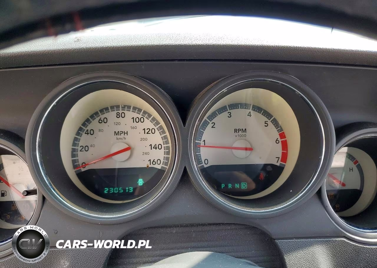 2009 Dodge Challenger R-T VIN:2B3LJ54T09H605335 - 9