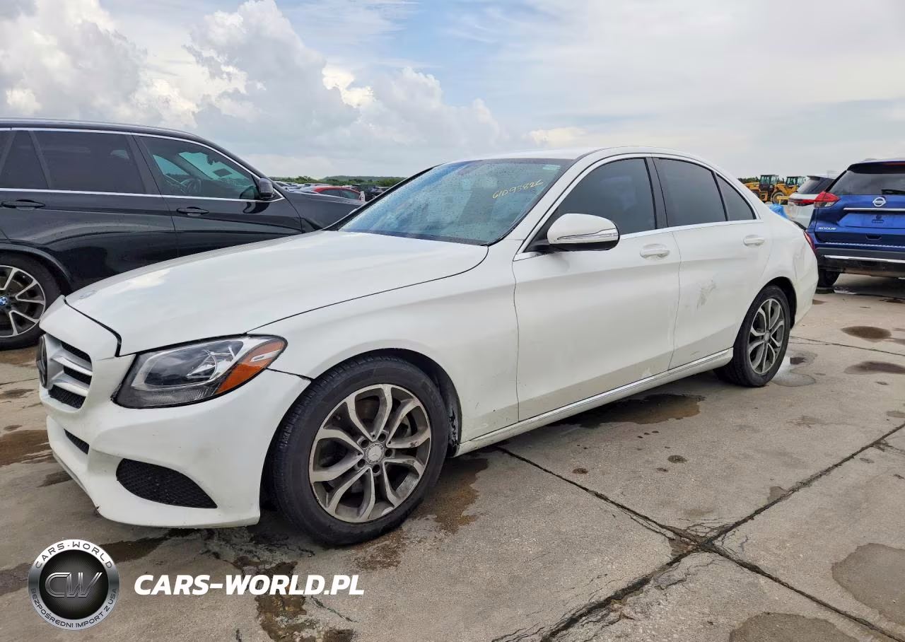2015 Mercedes-Benz C 300 – zdjęcie 1 z 12