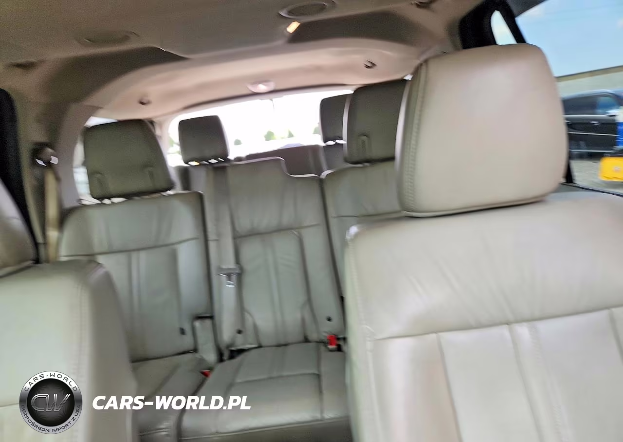 2016 Lincoln Navigator Select VIN:5LMJJ2JT9GEL01717 - 10