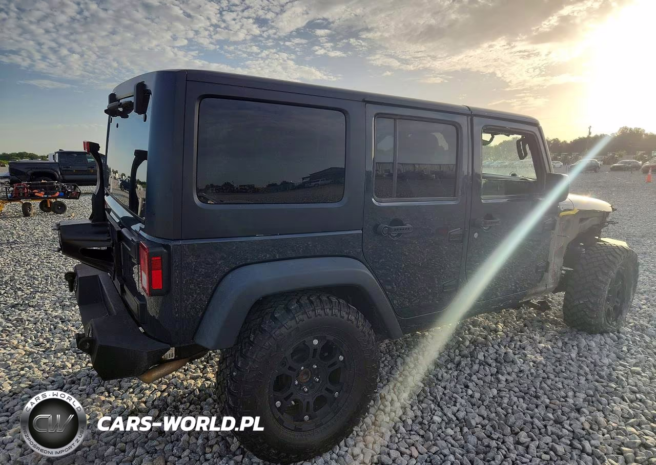 2018 Jeep Wrangler Unlimited Sport VIN:1C4BJWDG1JL859226 - 3