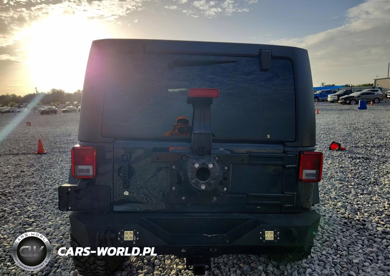 2018 Jeep Wrangler Unlimited Sport VIN:1C4BJWDG1JL859226 - 6