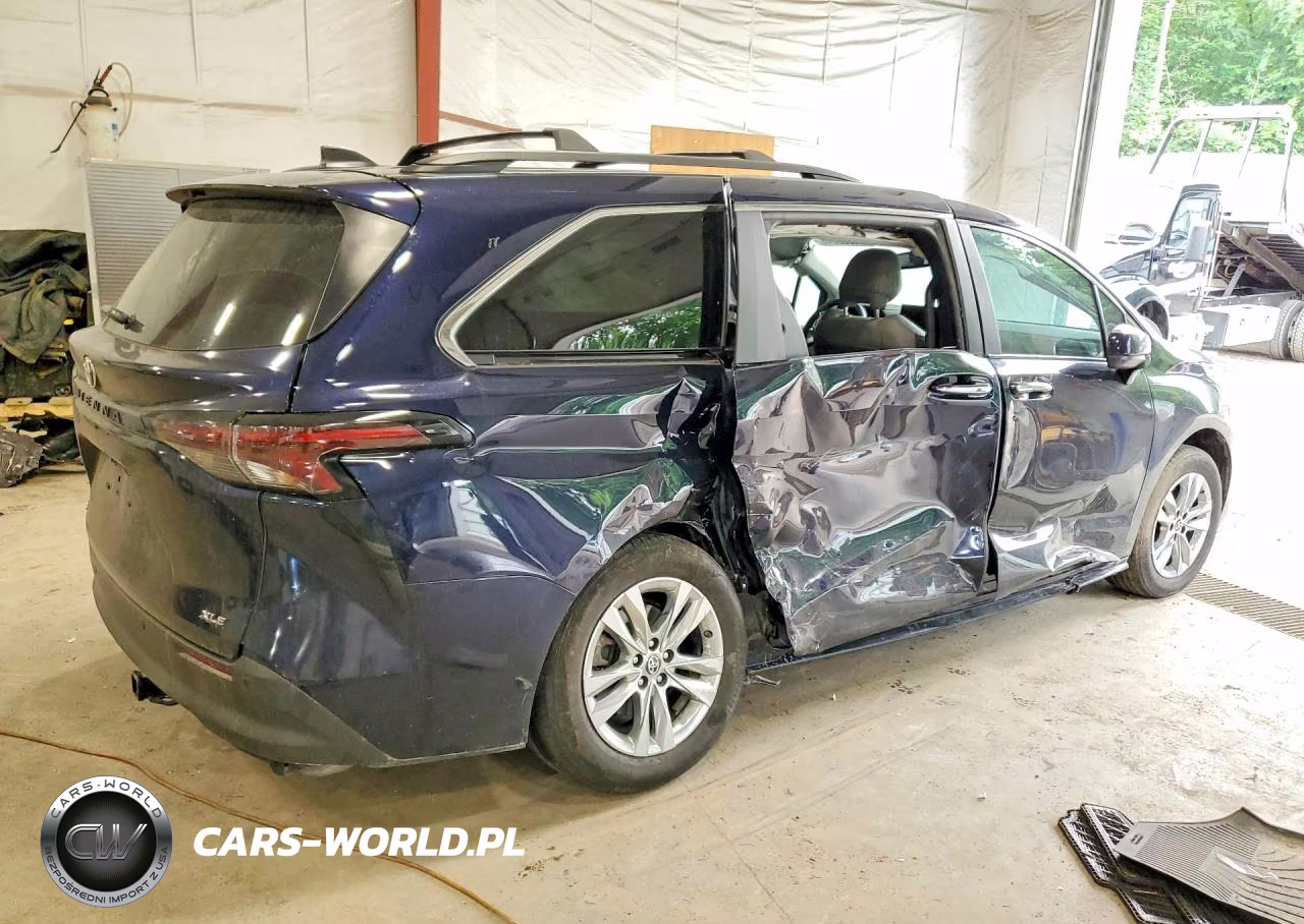 2025 Toyota Sienna Xle 7-Passenger VIN:5TDJSKFC8SS177374 - 3