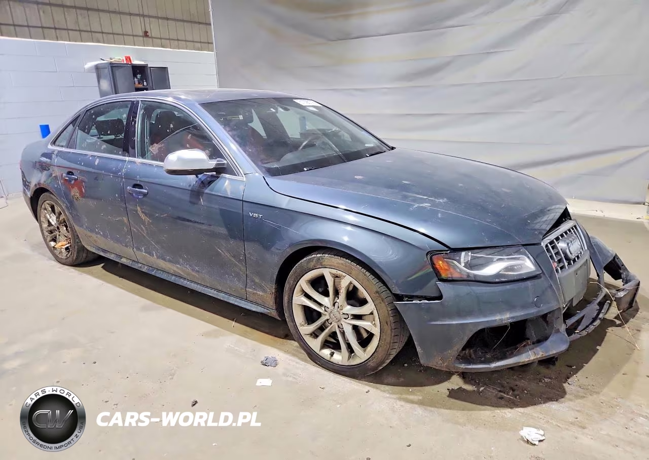 2010 Audi S4 Premium Plus VIN:WAUDGAFL7AA131875 - 4