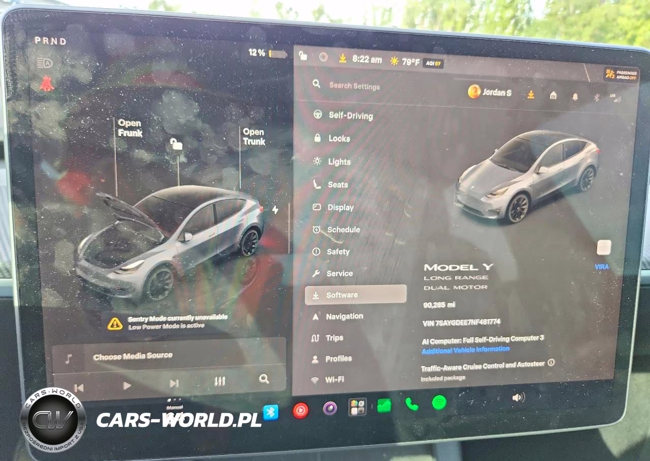 2022 Tesla Model Y VIN:7SAYGDEE7NF481774 - 9