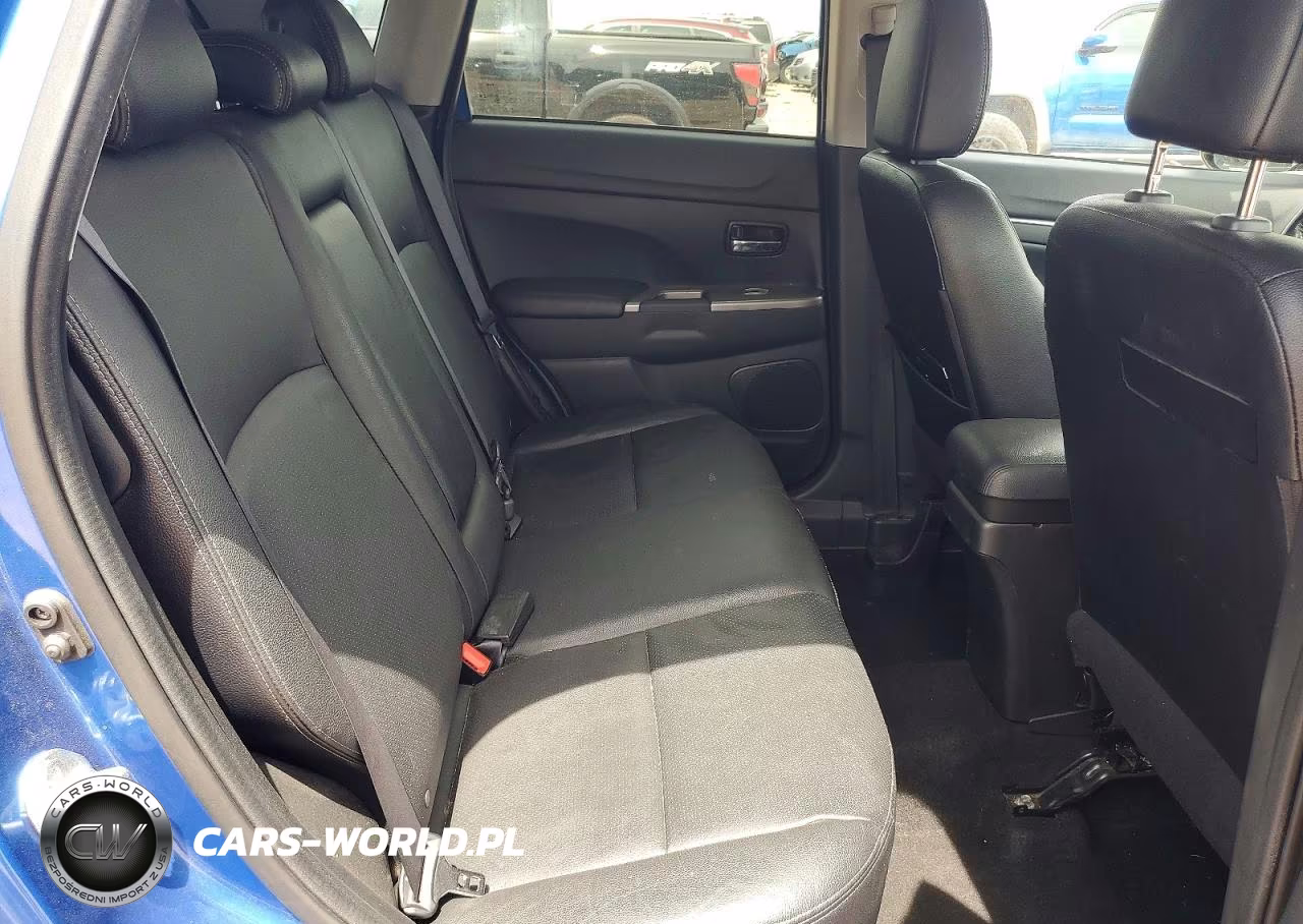 2018 Mitsubishi Outlander Sport Sel VIN:JA4AP4AW2JU024802 - 11