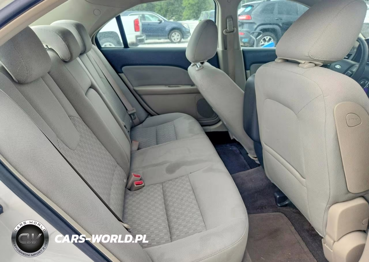 2010 Ford Fusion Se VIN:3FAHP0HA7AR264755 - 10