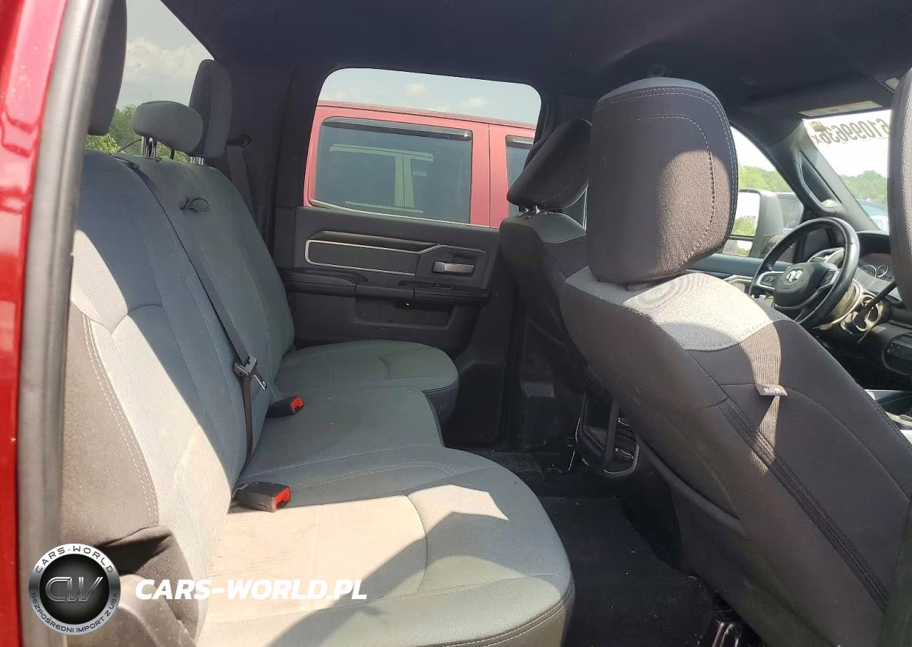 2023 Ram 3500 Big Horn VIN:3C63RRHLXPG522458 - 10