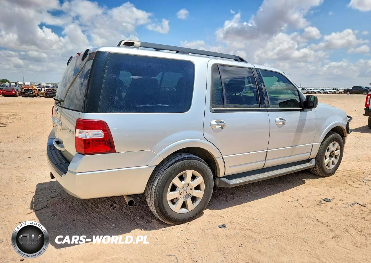2010 Ford Expedition Xlt VIN:1FMJU1F57AEB70504 - 3