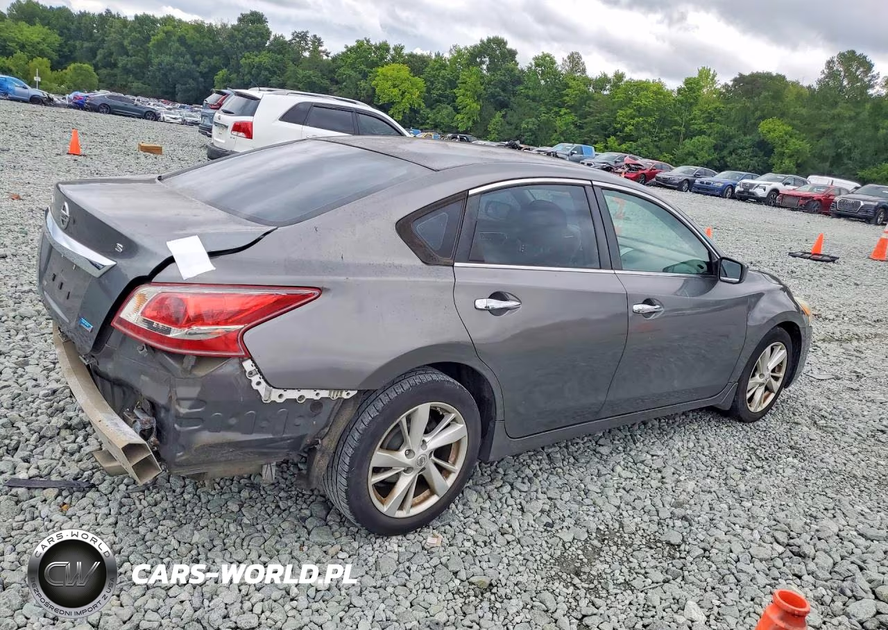 2014 Nissan Altima 2.5 S VIN:1N4AL3AP5EC131607 - 3