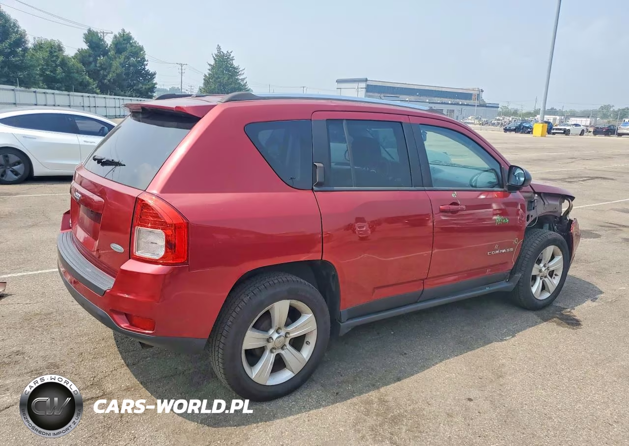 2012 Jeep Compass Latitude VIN:1C4NJCEA4CD634494 - 3