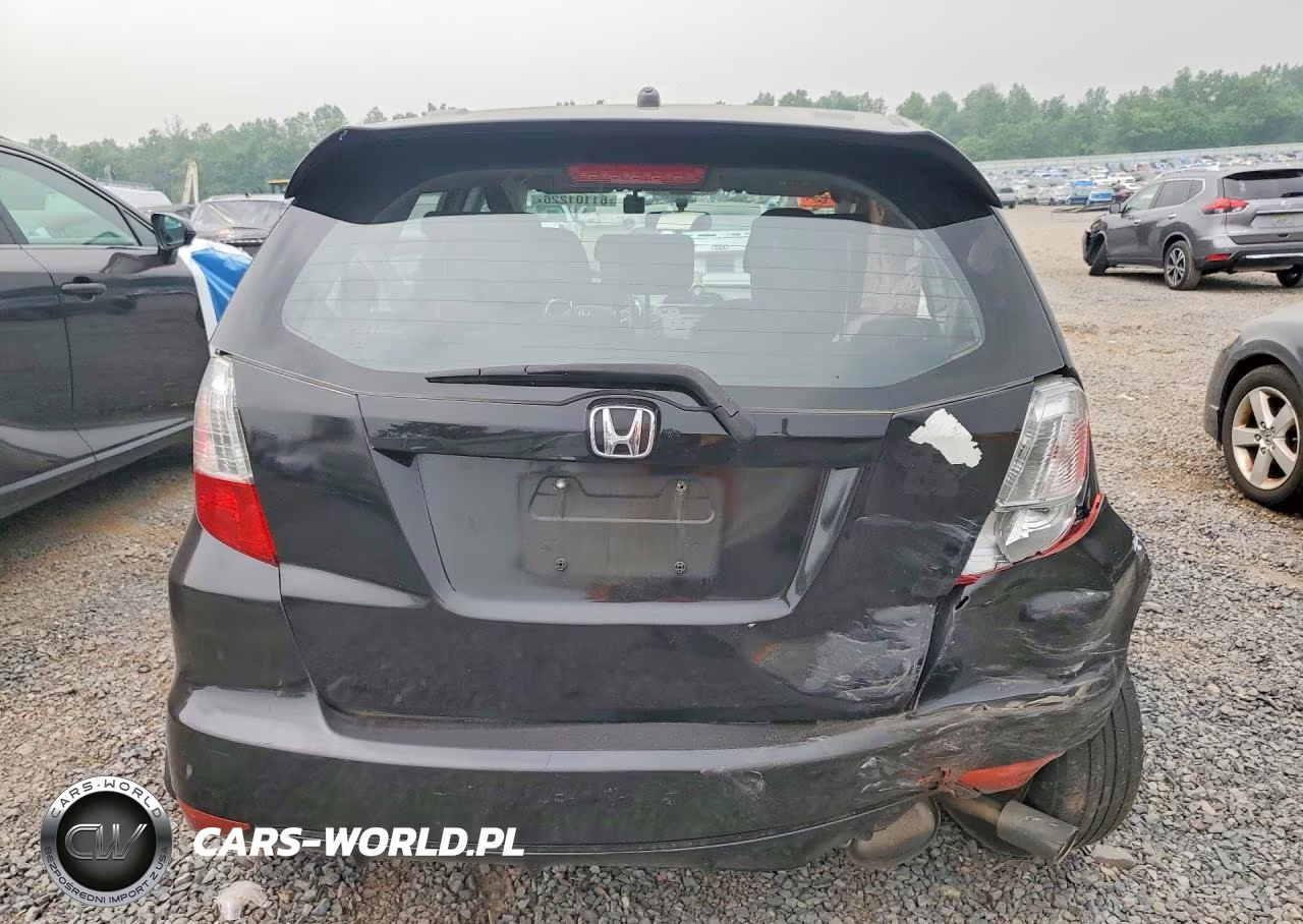 2011 Honda Fit Sport VIN:JHMGE8H54BS004976 - 6