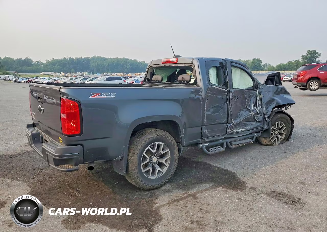 2015 Chevrolet Colorado Z71 VIN:1GCHTCE37F1192583 - 3