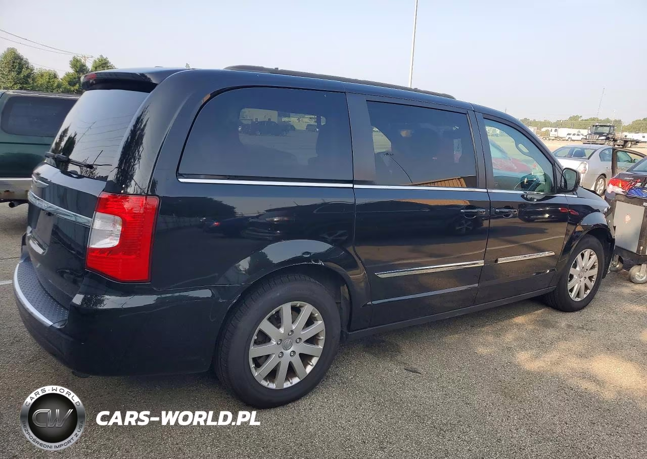 2016 Chrysler Town & Country Touring VIN:2C4RC1BG3GR113097 - 3