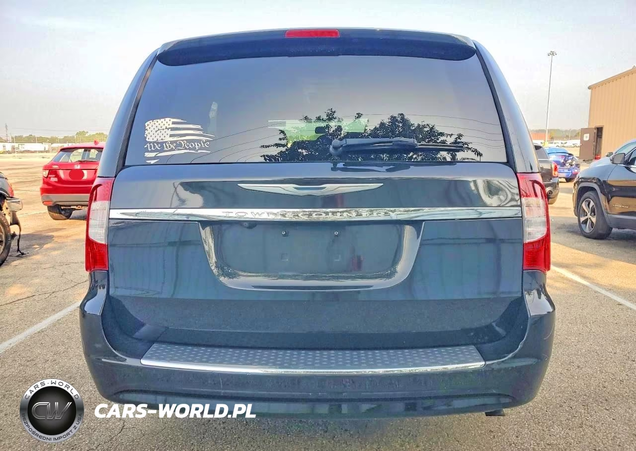2016 Chrysler Town & Country Touring VIN:2C4RC1BG3GR113097 - 6
