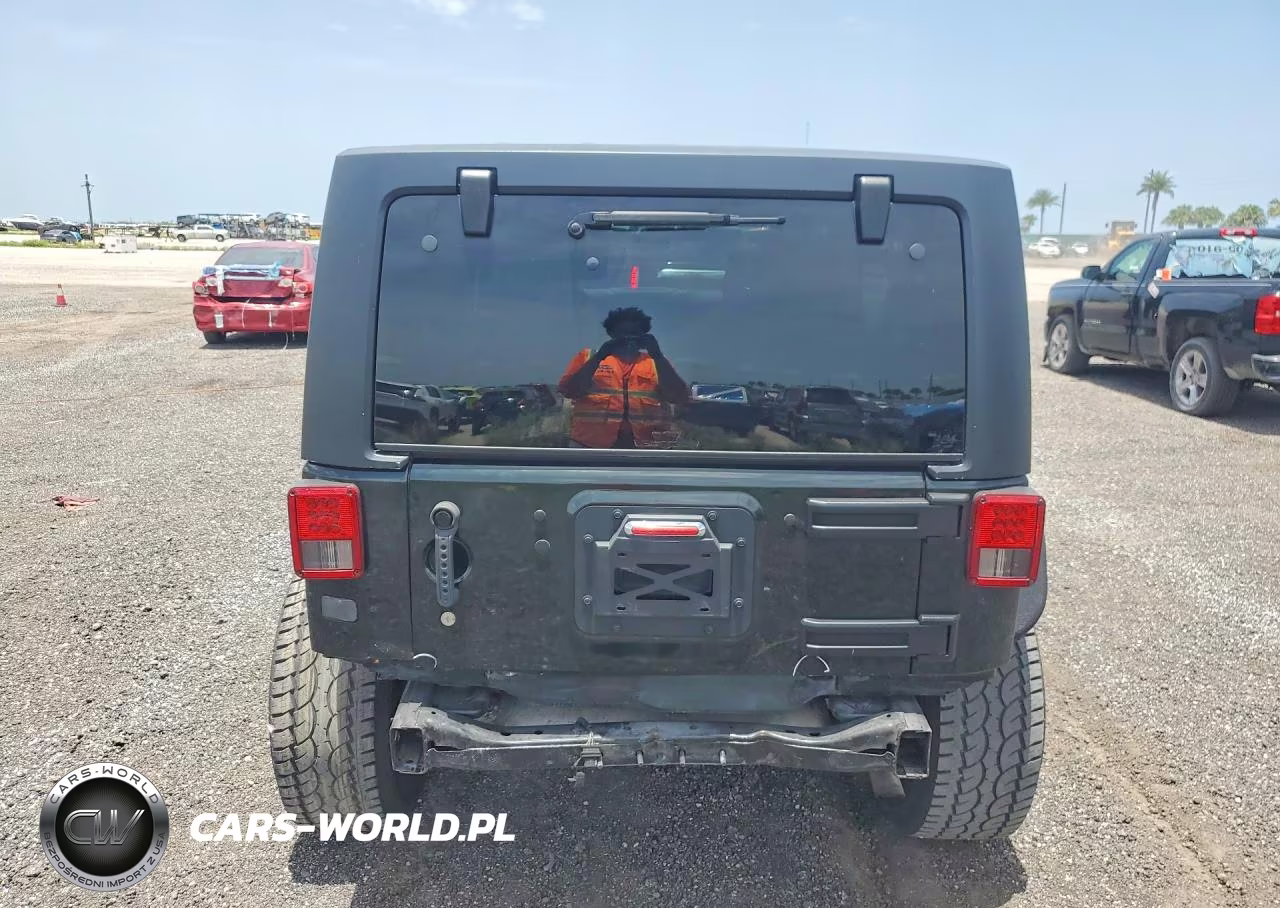 2012 Jeep Wrangler Unlimited Sport VIN:1C4BJWDG6CL222643 - 6