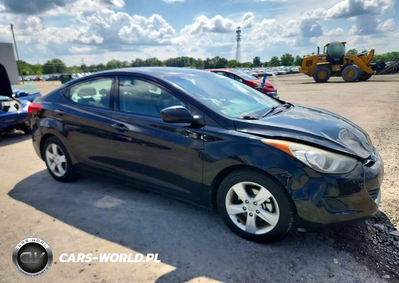 2013 Hyundai Elantra Gls VIN:5NPDH4AE3DH315136 - 4