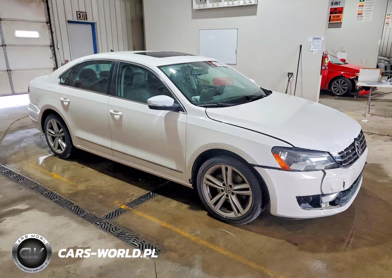 2013 Volkswagen Passat Sel VIN:1VWCN7A33DC045564 - 4