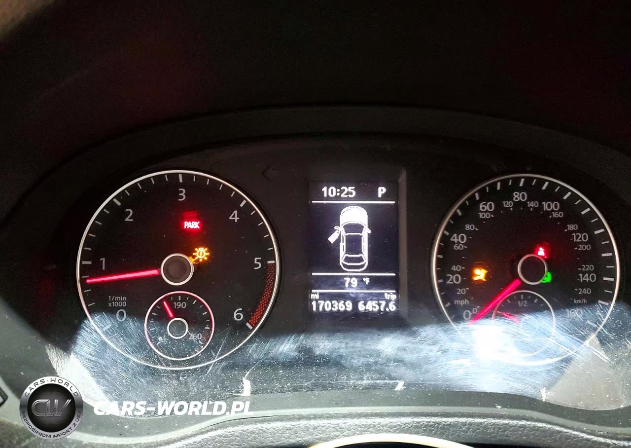 2013 Volkswagen Passat Sel VIN:1VWCN7A33DC045564 - 9