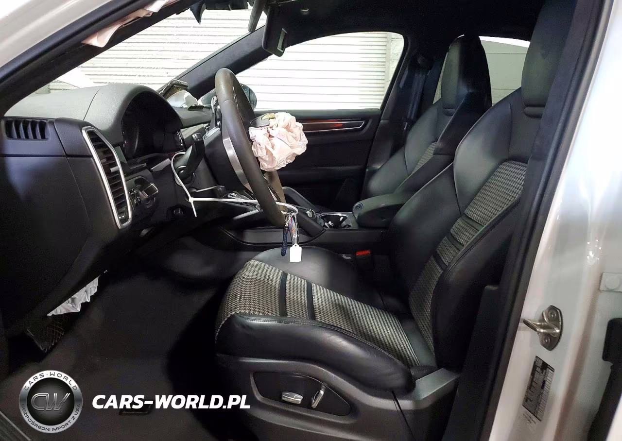 2021 Porsche Cayenne Coupe VIN:WP1BA2AY1MDA41756 - 7