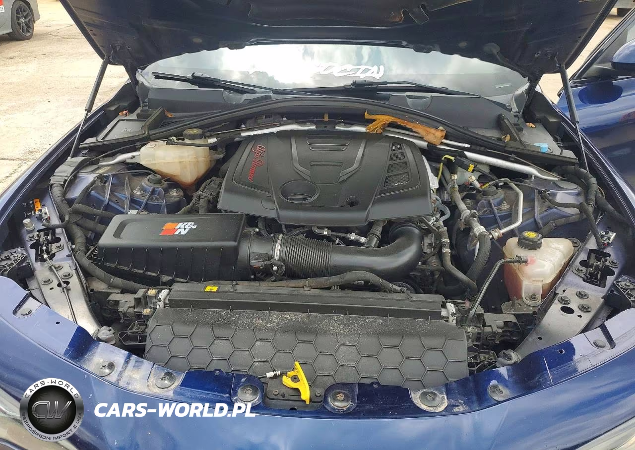 2018 Alfa Romeo Giulia Ti VIN:ZARFAECN0J7581056 - 11