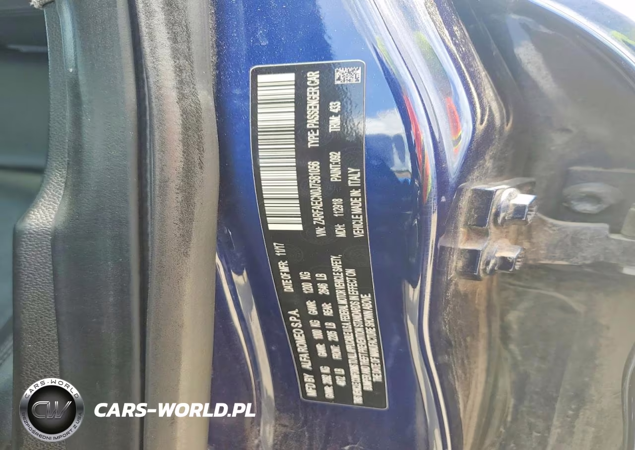 2018 Alfa Romeo Giulia Ti VIN:ZARFAECN0J7581056 - 12